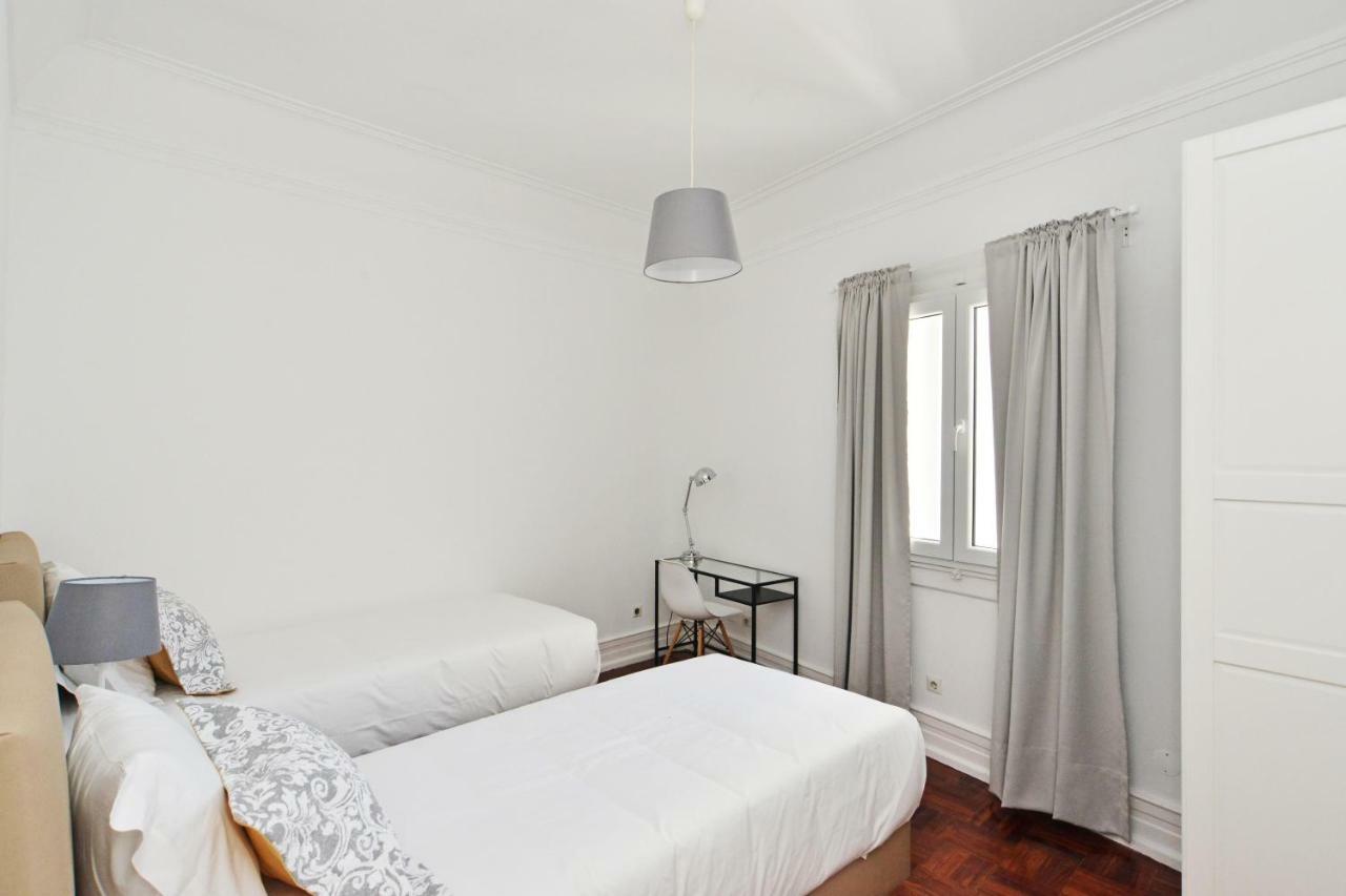 Guest House Avenida Lisbon Luaran gambar