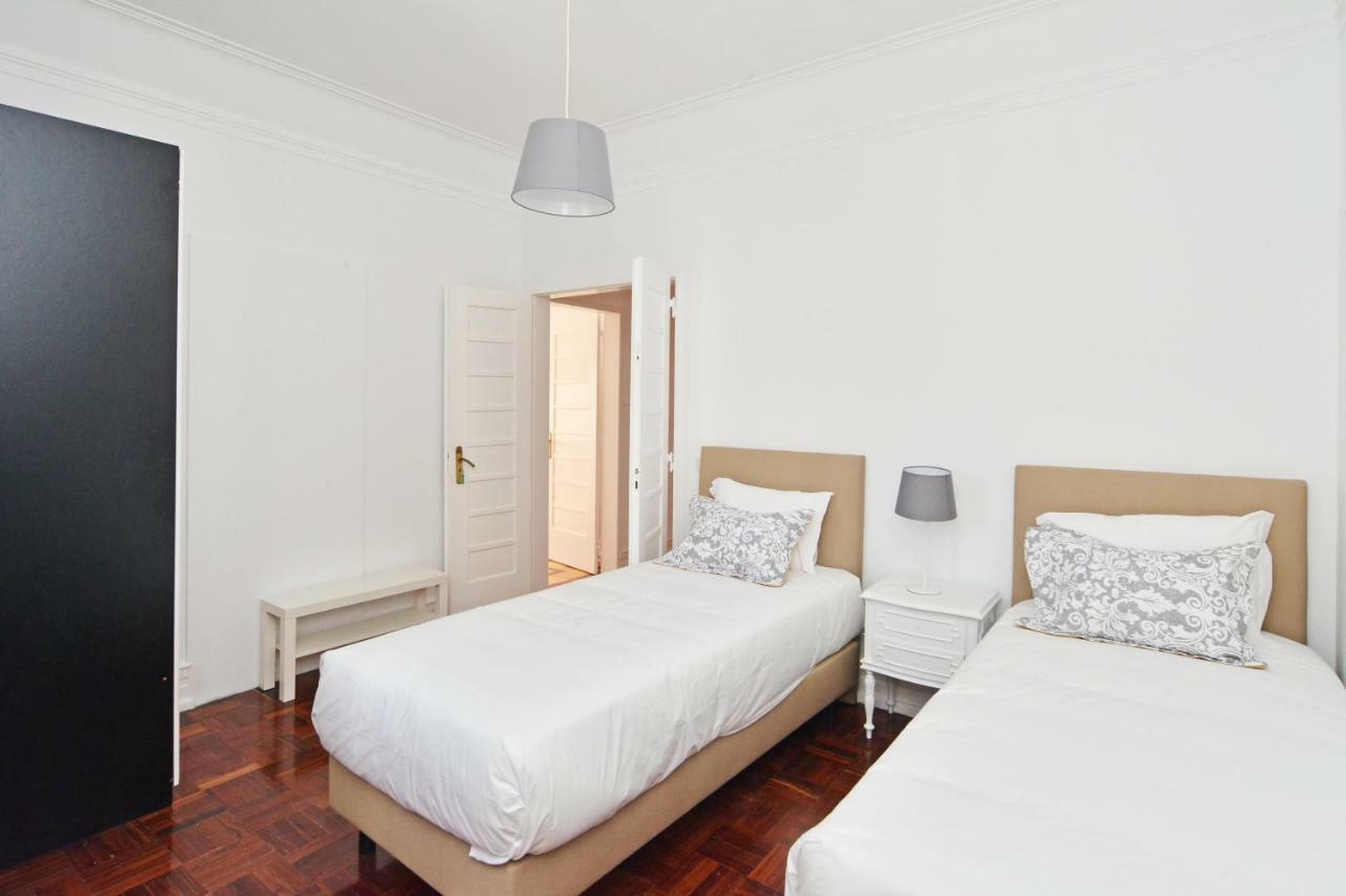 Guest House Avenida Lisbon Luaran gambar